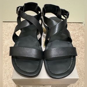 Franco Sarto Women’s black strap sandals in size 7.5 M.